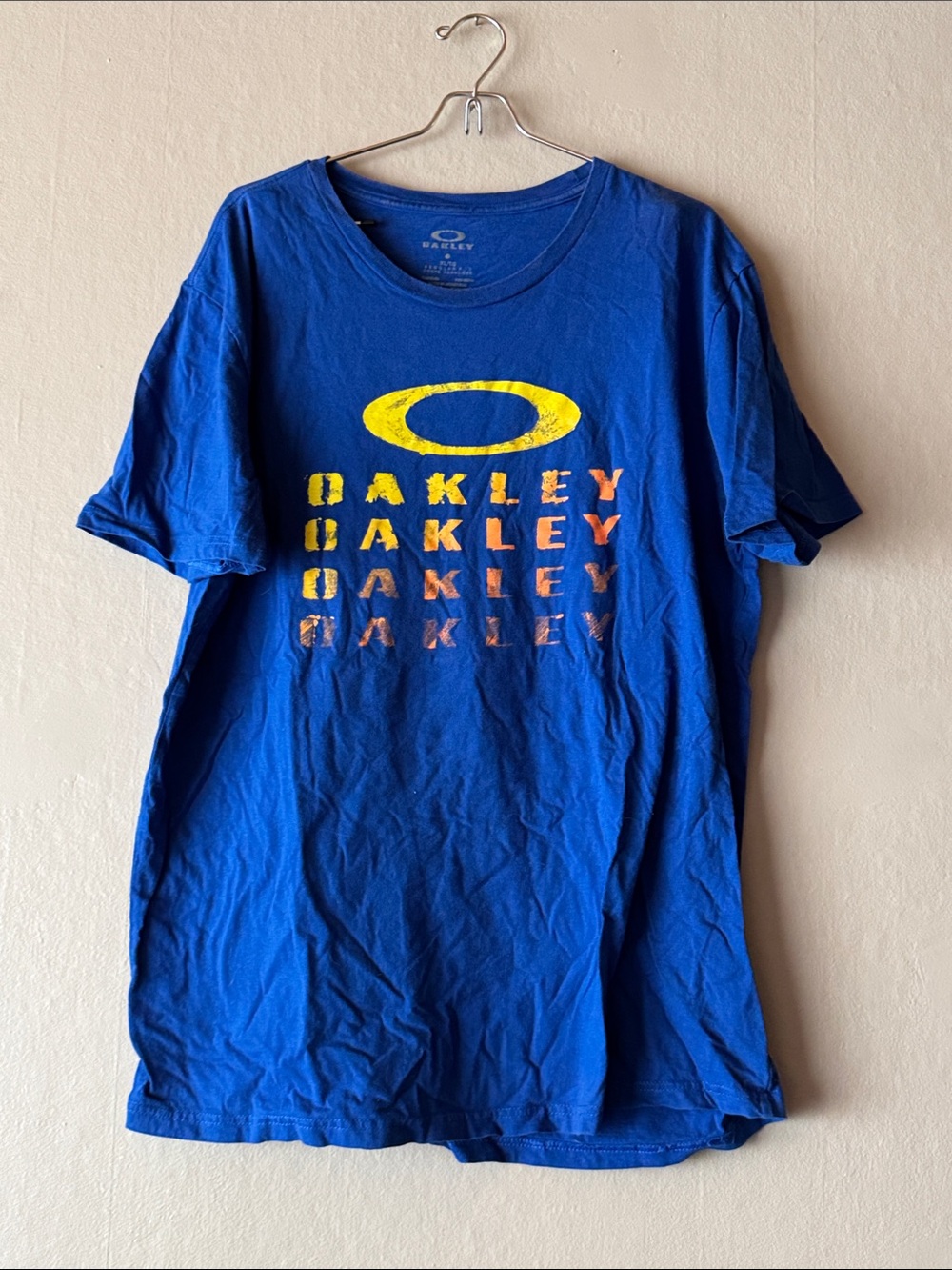 Oakley Tshirt